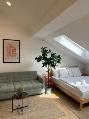 Dreamy & Cozy Apartment with Air Condition